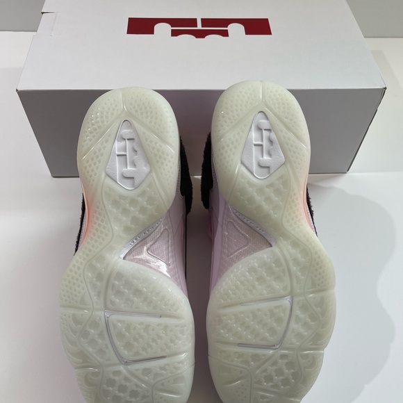 Nike Lebron IX Regal Pink NIB - Picture 4 of 9